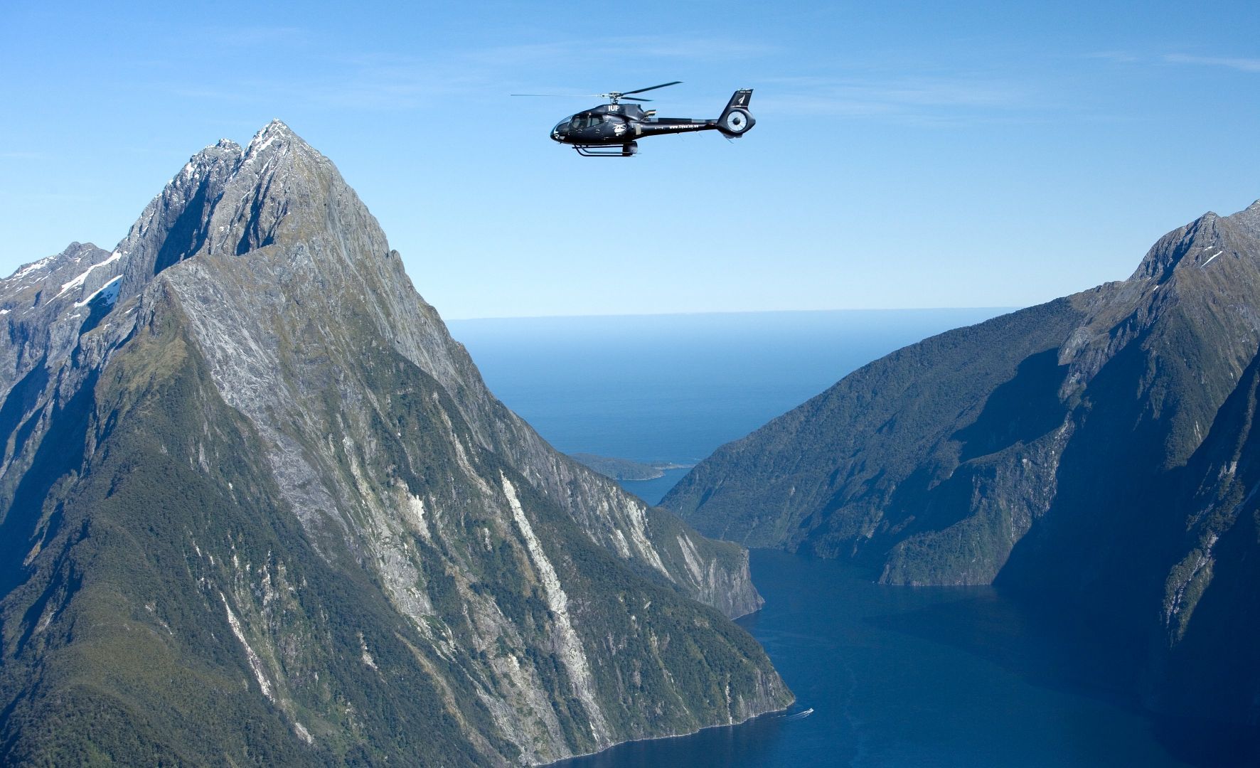 milford sound helicopter trip